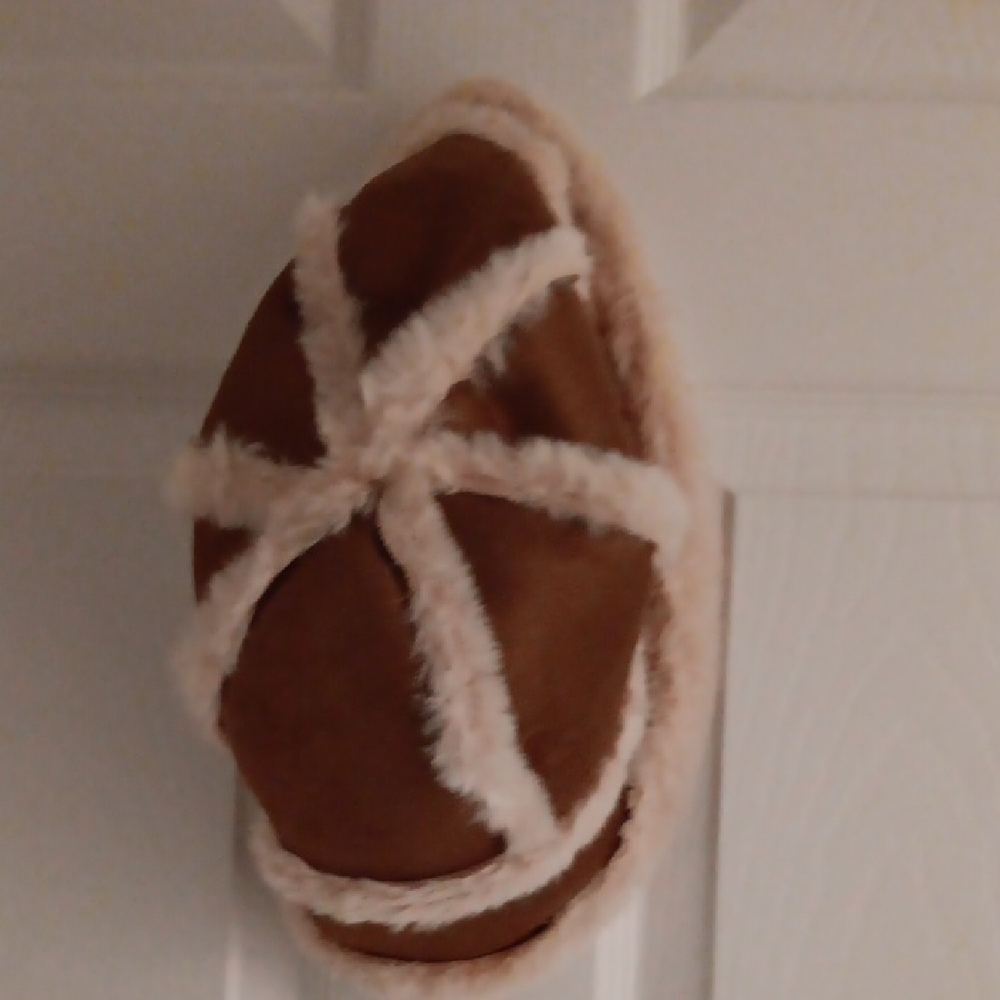 Faux Shearling Fur Hat- NWOT